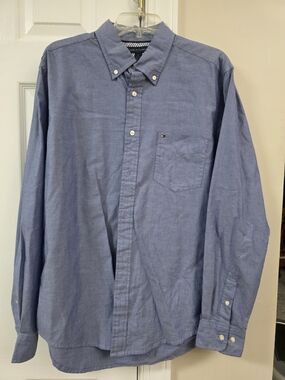 Tommy Hilfiger Men's Blue Button-Down Oxford Shirt Medium